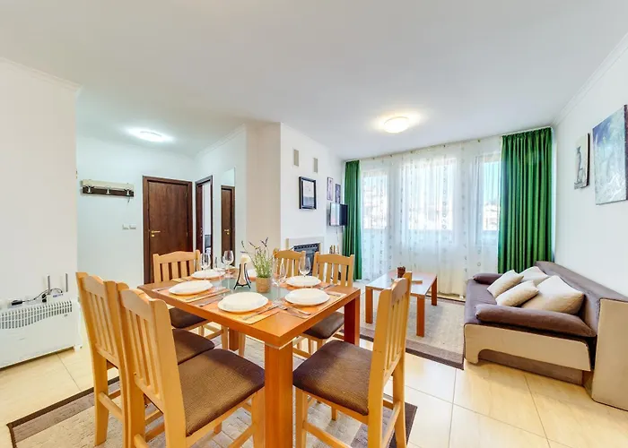 Апартамент тристаен 1а17 гранд манастира Пампорово