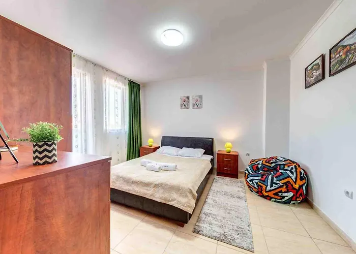 Апартамент тристаен 1а17 гранд манастира *